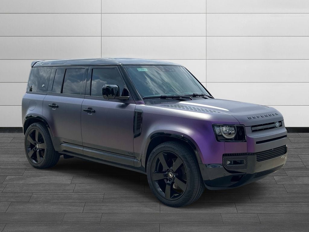 Certified 2024 Land Rover Defender 110 V8 AWD/4WD image 7