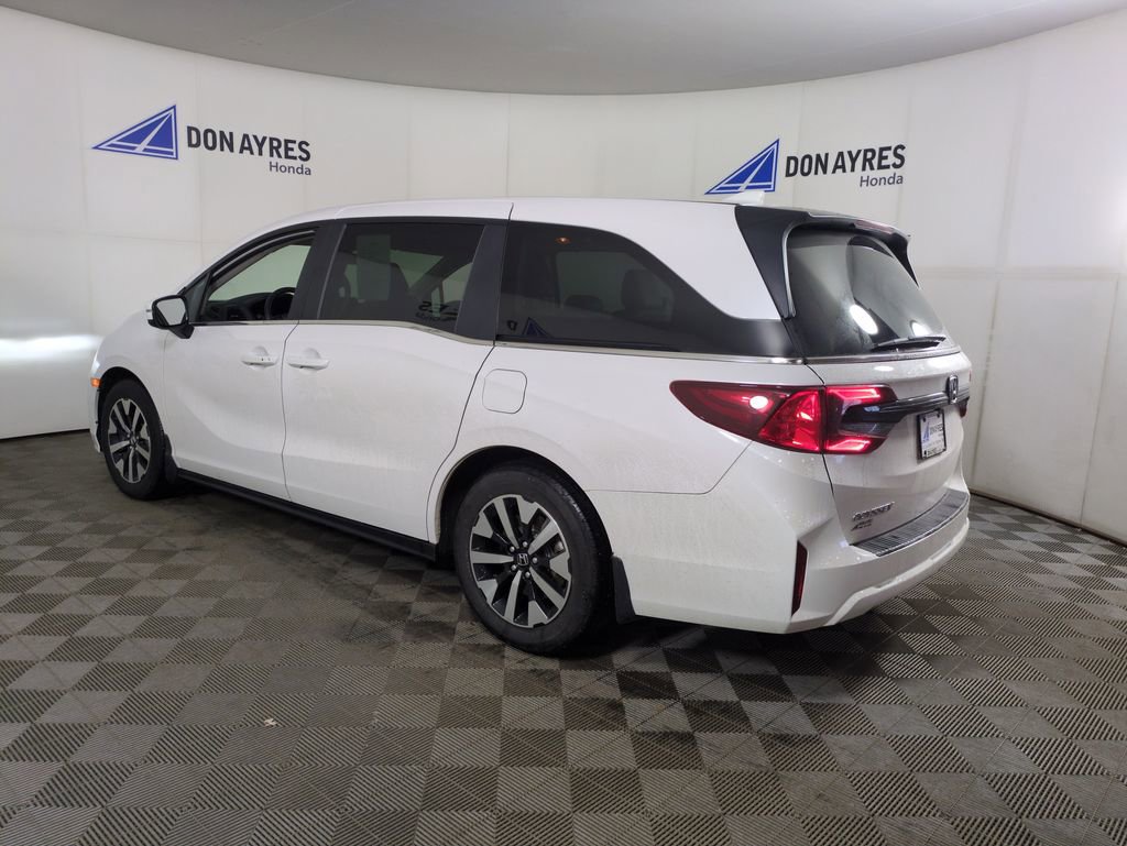 Certified 2025 Honda Odyssey EX-L image 4