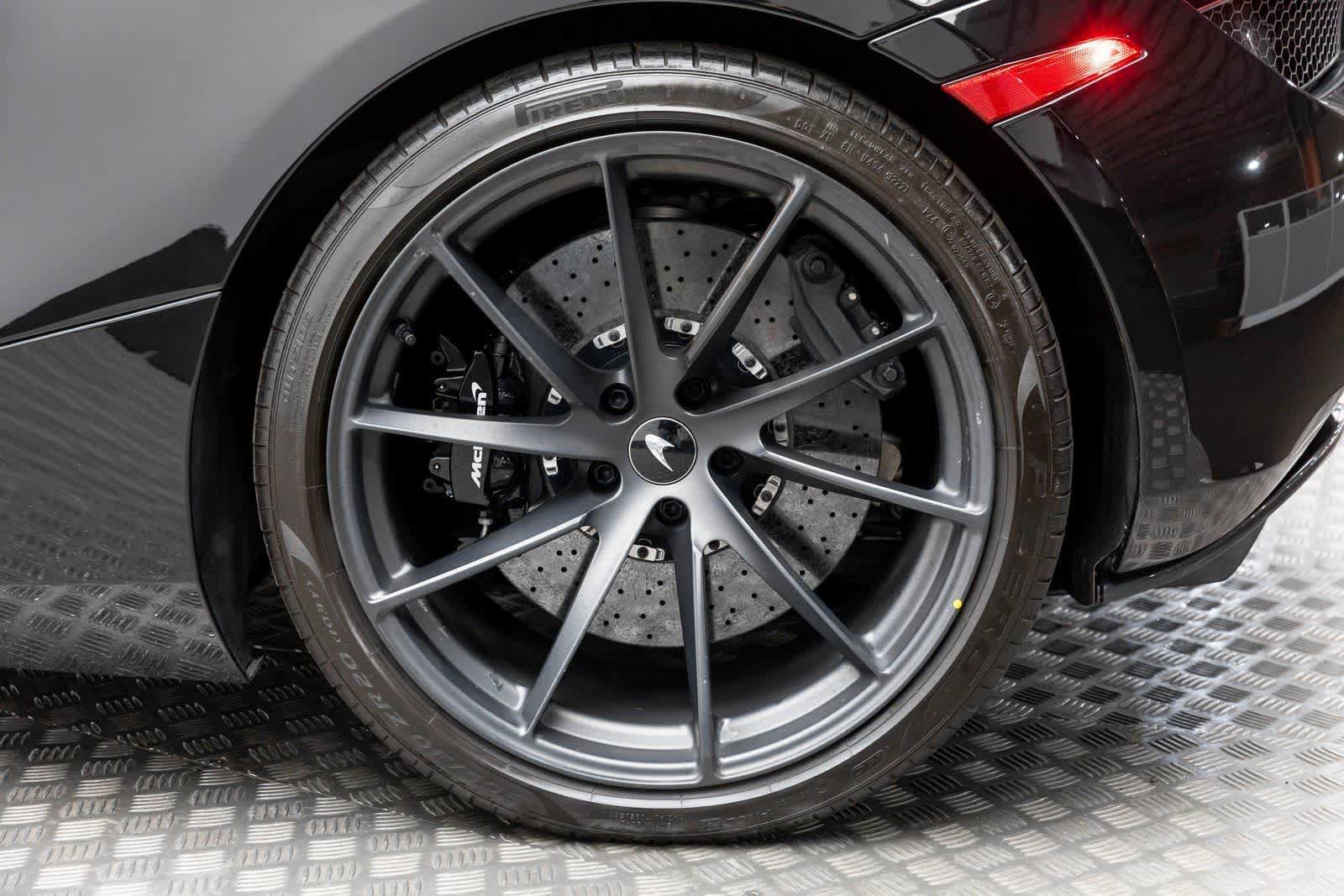 Used 2023 McLaren 720S Spider RWD image 41