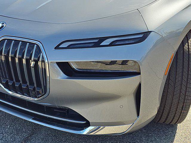 New 2025 BMW i7 xDrive60 w/ Premium Package image 34