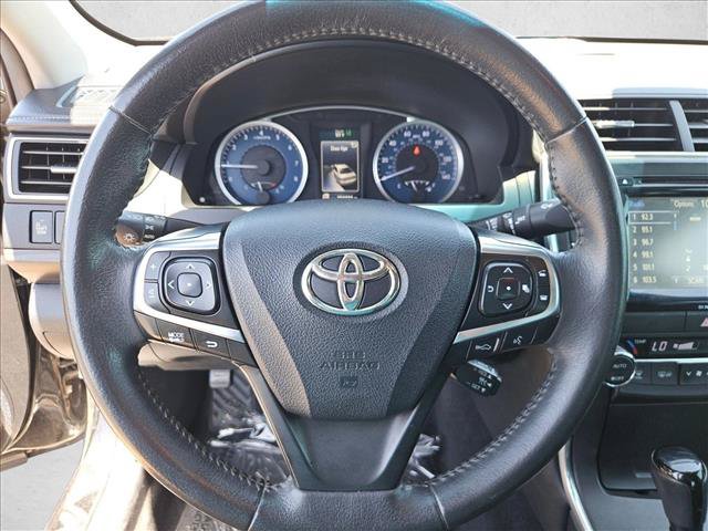 Used 2017 Toyota Camry XLE w/ Moonroof Package FWD image 13