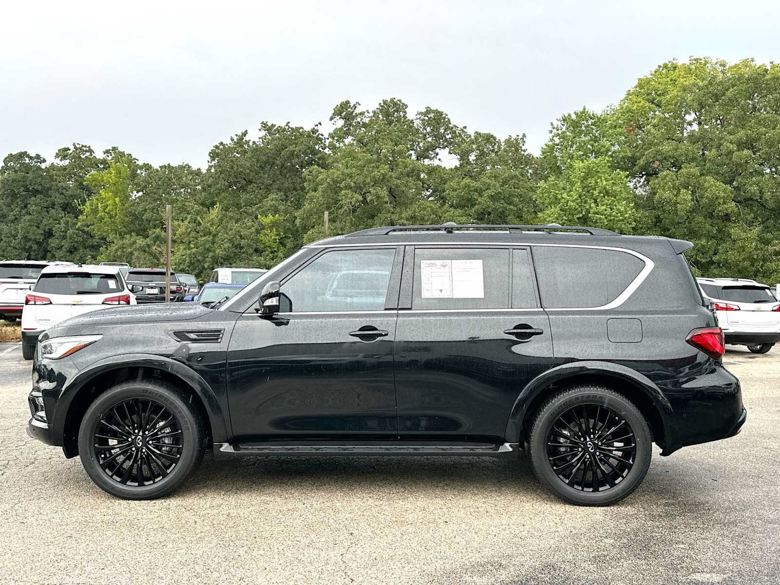 Used 2023 INFINITI QX80 Sensory w/ Cargo Package AWD/4WD image 12