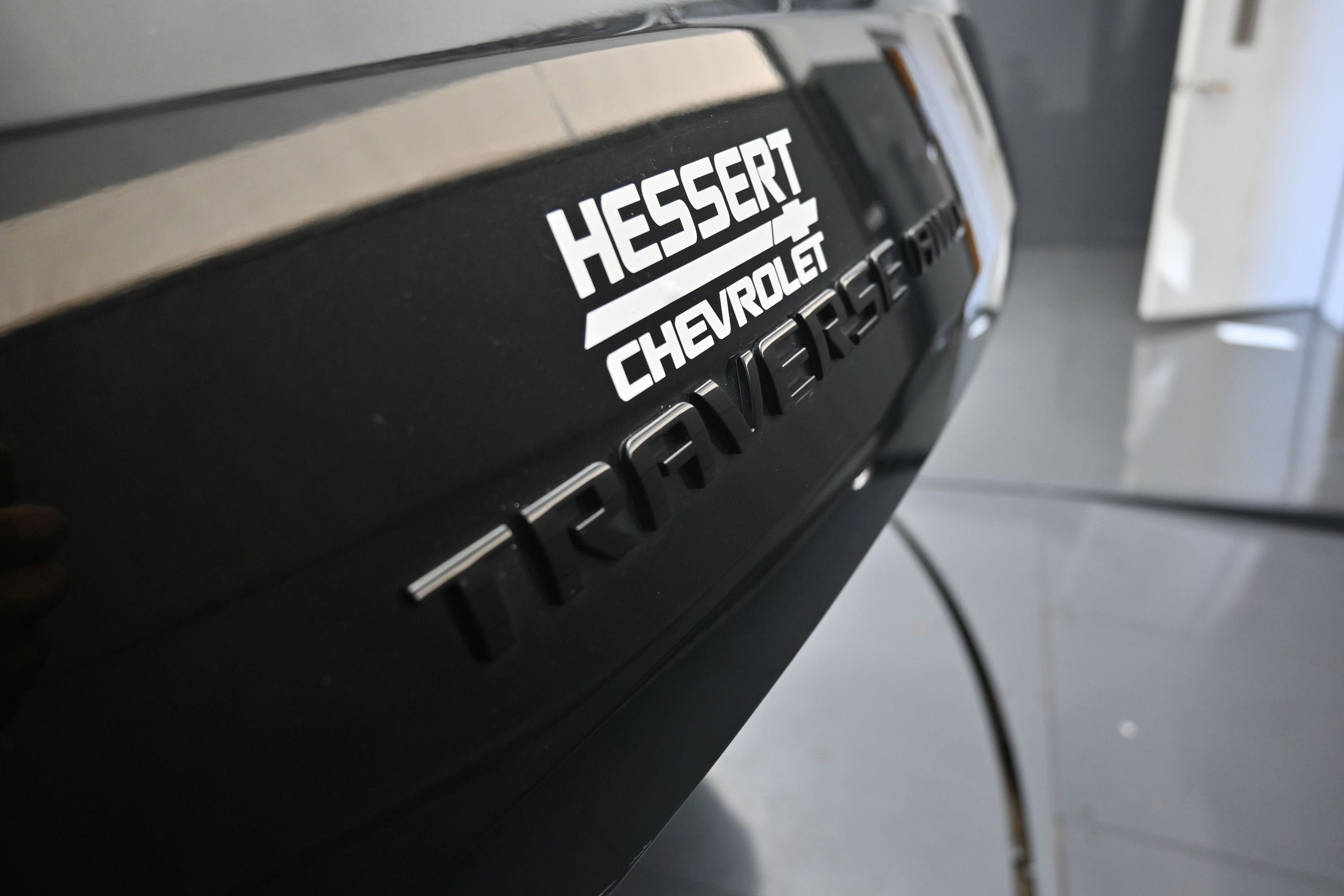 Used 2023 Chevrolet Traverse RS AWD/4WD image 40