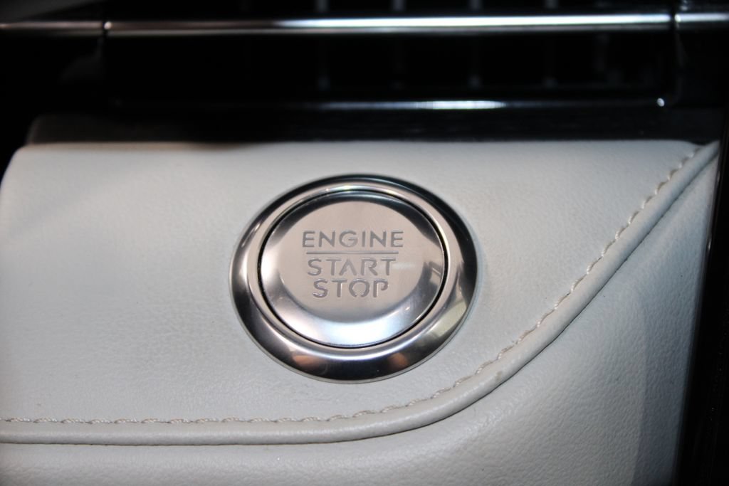 Used 2024 Lincoln Nautilus Reserve AWD/4WD image 28
