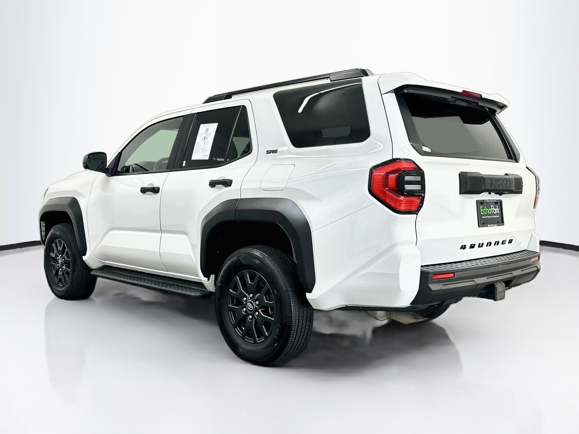Used 2025 Toyota 4Runner SR5 AWD/4WD image 5