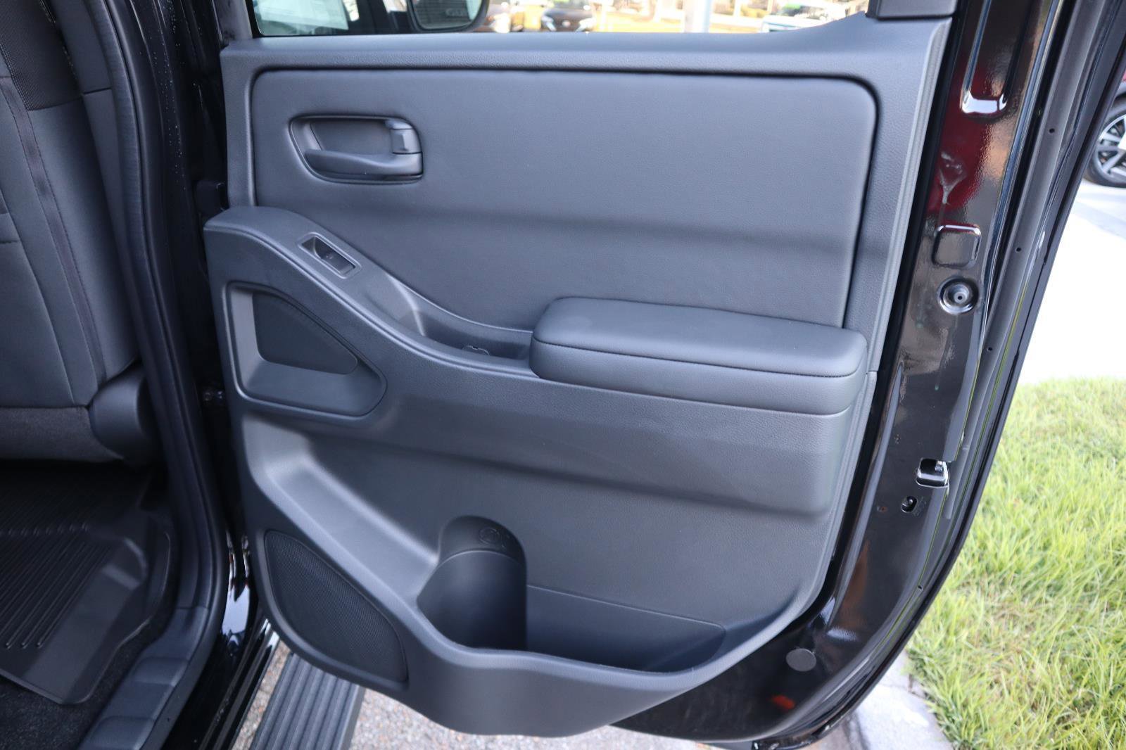 New 2026 Nissan Frontier SV image 40