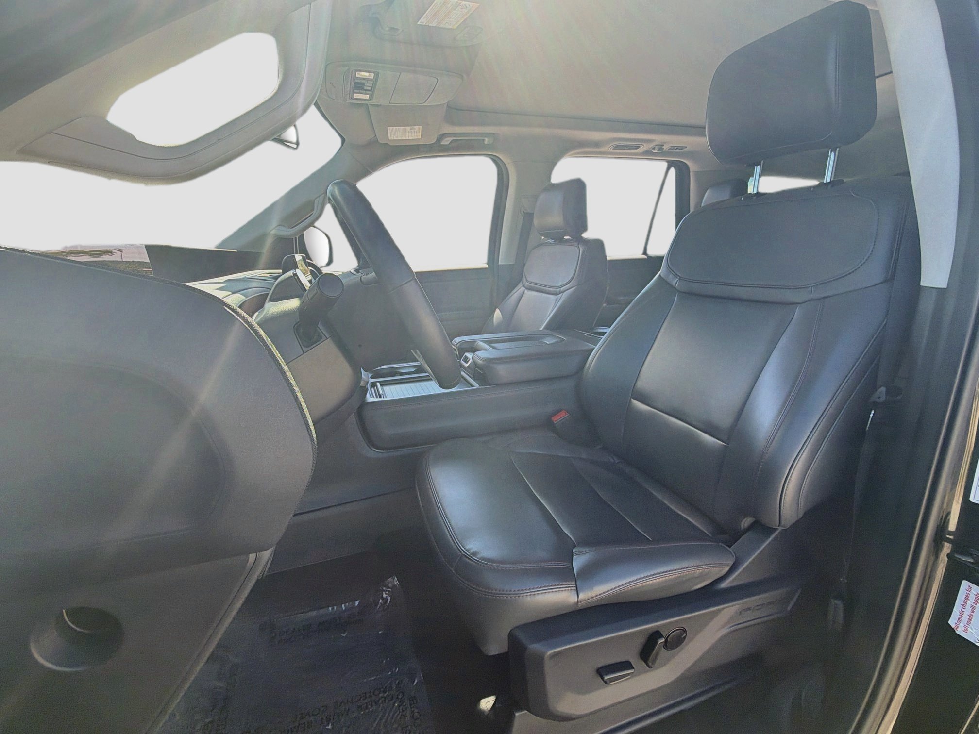 Used 2025 Ford Expedition Active AWD/4WD image 13
