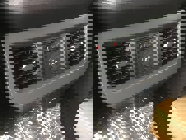 New 2025 Ford F350 Lariat w/ Black Appearance Package image 40