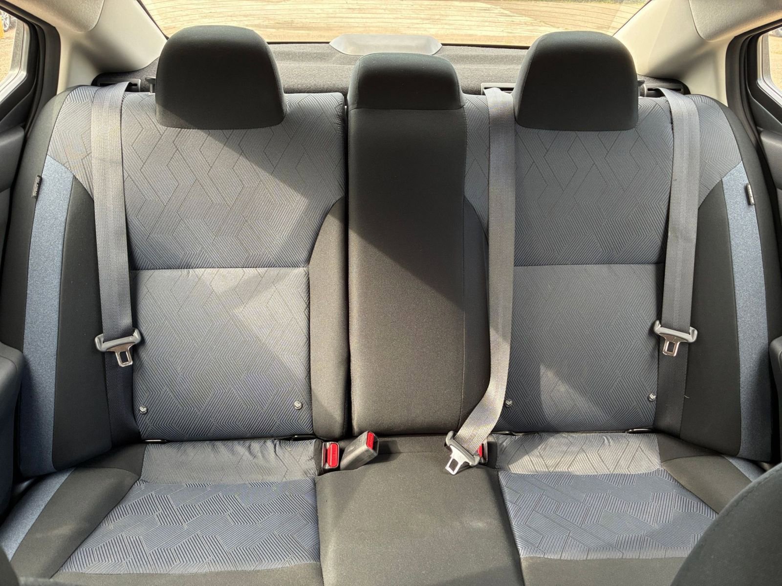 Used 2025 Nissan Versa SV image 36