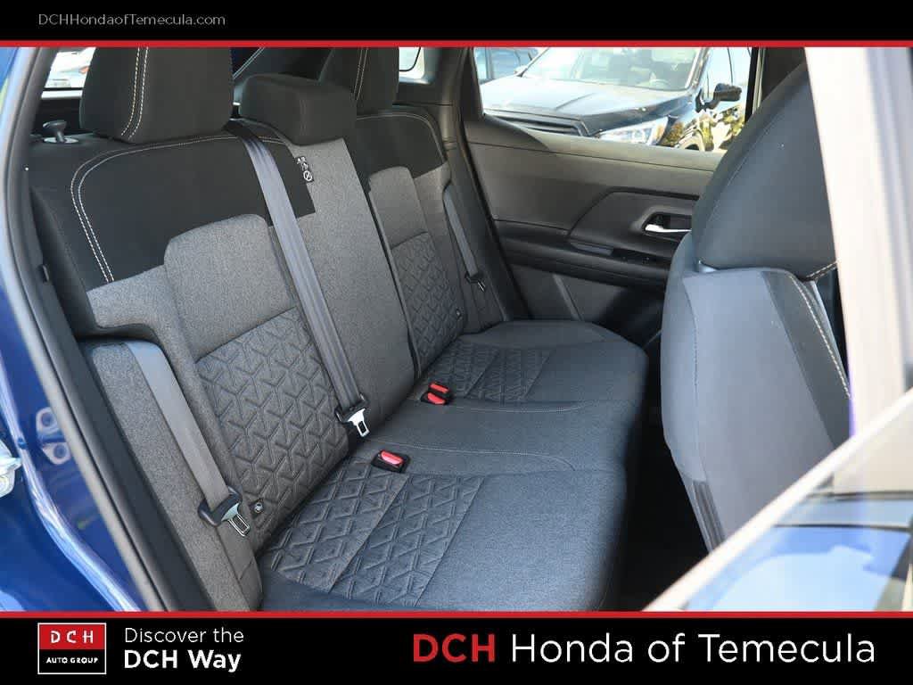Used 2025 Nissan Kicks SV FWD image 20