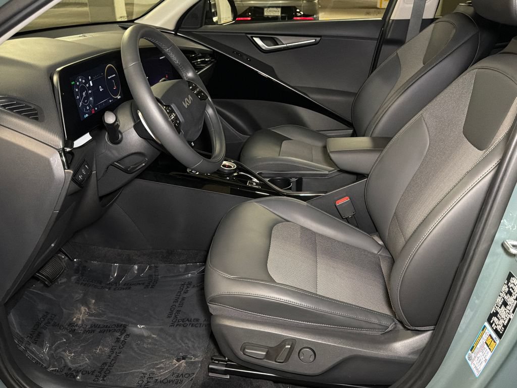 Certified 2024 Kia Niro Wind FWD image 24