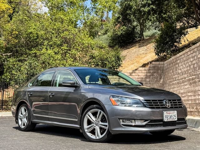 Used 2015 Volkswagen Passat 1.8T SEL Premium FWD image 13