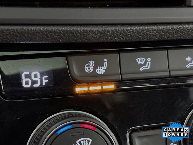 Used 2019 Volkswagen Jetta R-Line w/ R-Line Cold Weather Package image 19