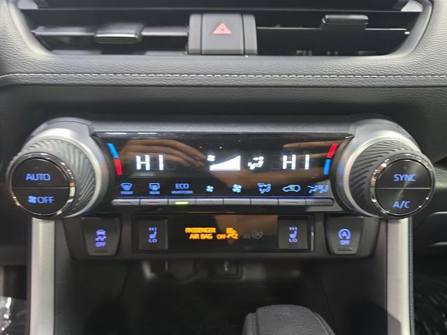 Used 2021 Toyota RAV4 XLE w/ Convenience Package AWD/4WD image 24