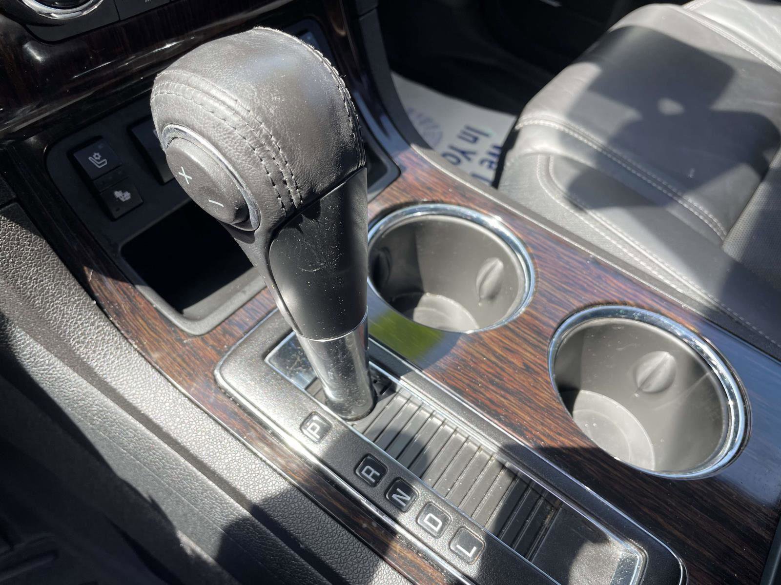 Used 2016 Chevrolet Traverse LTZ image 17