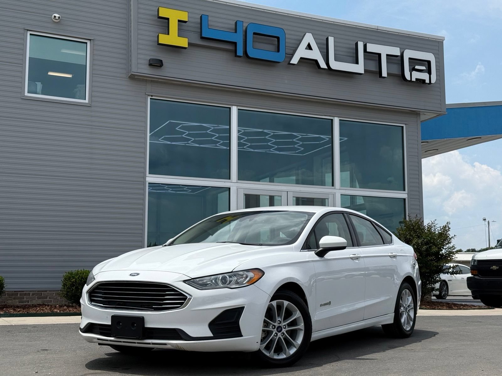 Used 2019 Ford Fusion SE FWD image 1