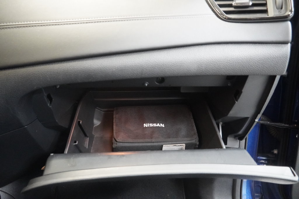 Used 2019 Nissan Rogue SL w/ Premium Package AWD/4WD image 38