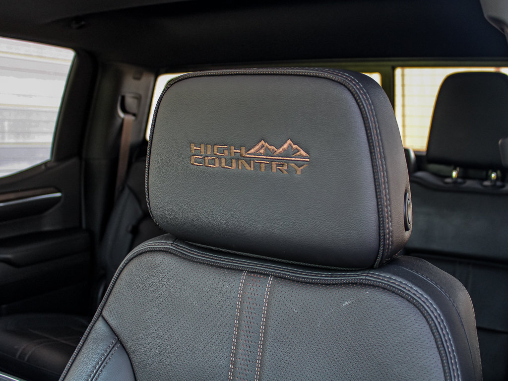 Used 2024 Chevrolet Silverado 1500 High Country w/ Technology Package AWD/4WD image 24
