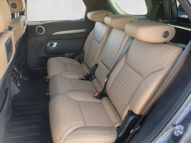 Used 2024 Land Rover Discovery Dynamic SE AWD/4WD image 24
