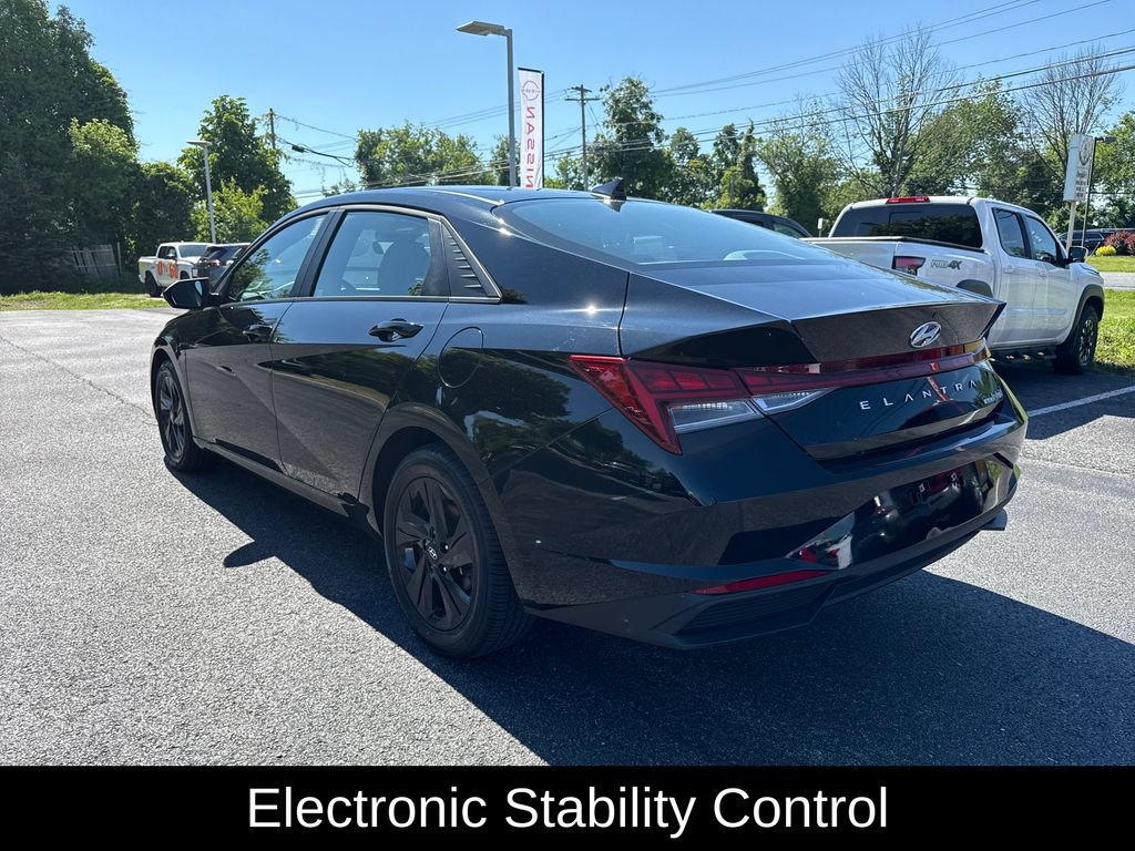 Used 2023 Hyundai Elantra Blue FWD image 10