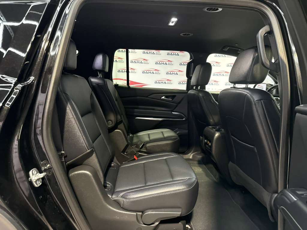 Used 2025 Chevrolet Traverse LT AWD/4WD image 37