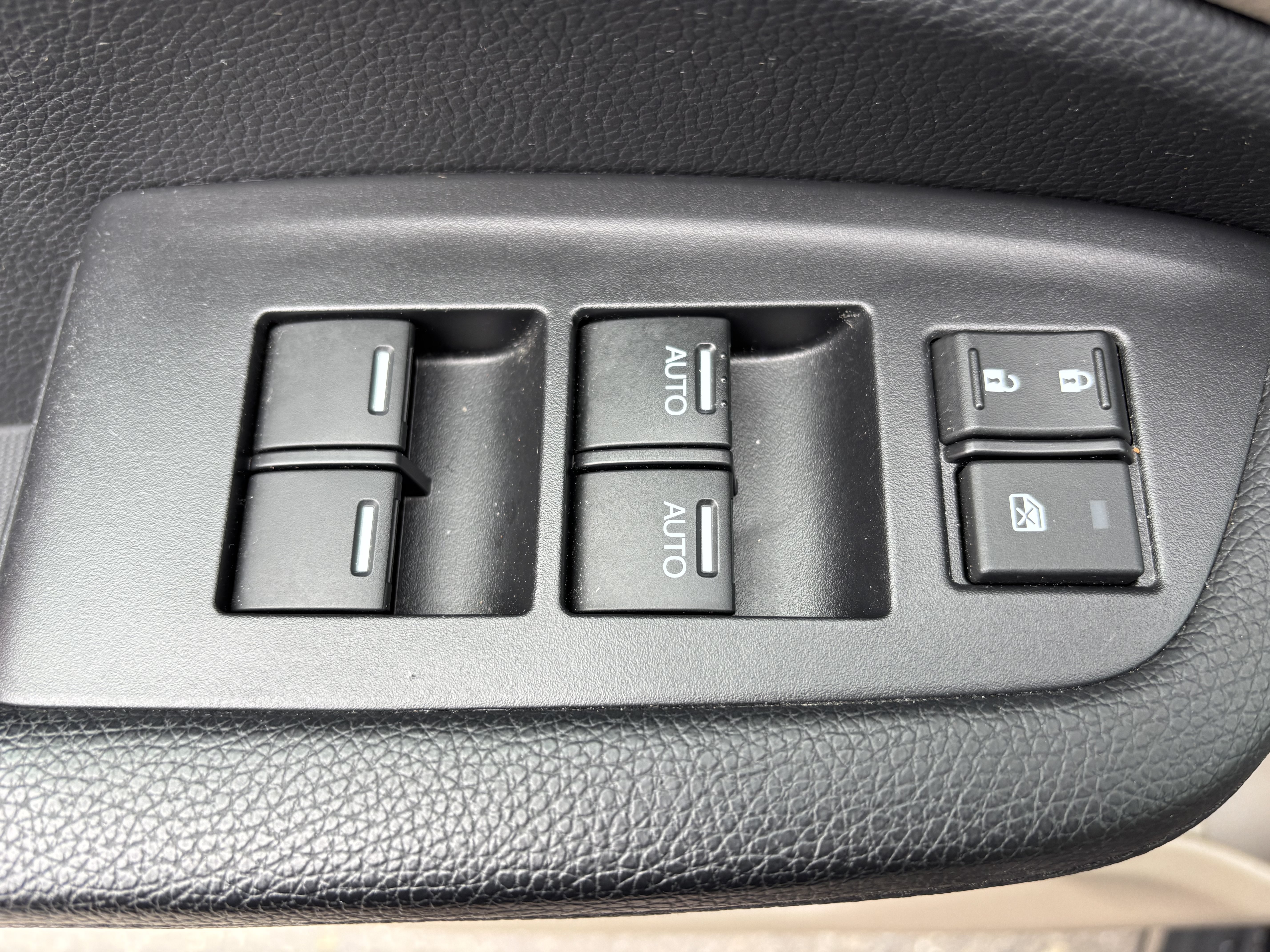 Used 2017 Honda Pilot EX-L image 18
