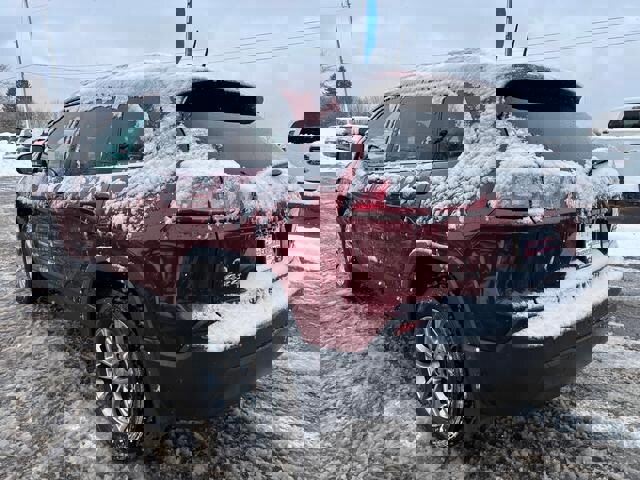 Used 2020 Jeep Cherokee Latitude Plus image 5