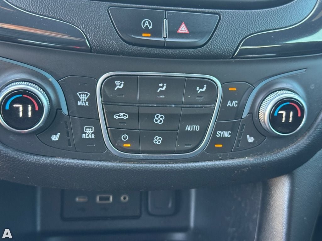 Used 2022 Chevrolet Equinox RS FWD image 25