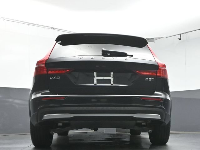Used 2025 Volvo V60 B5 Cross Country Plus AWD/4WD image 38
