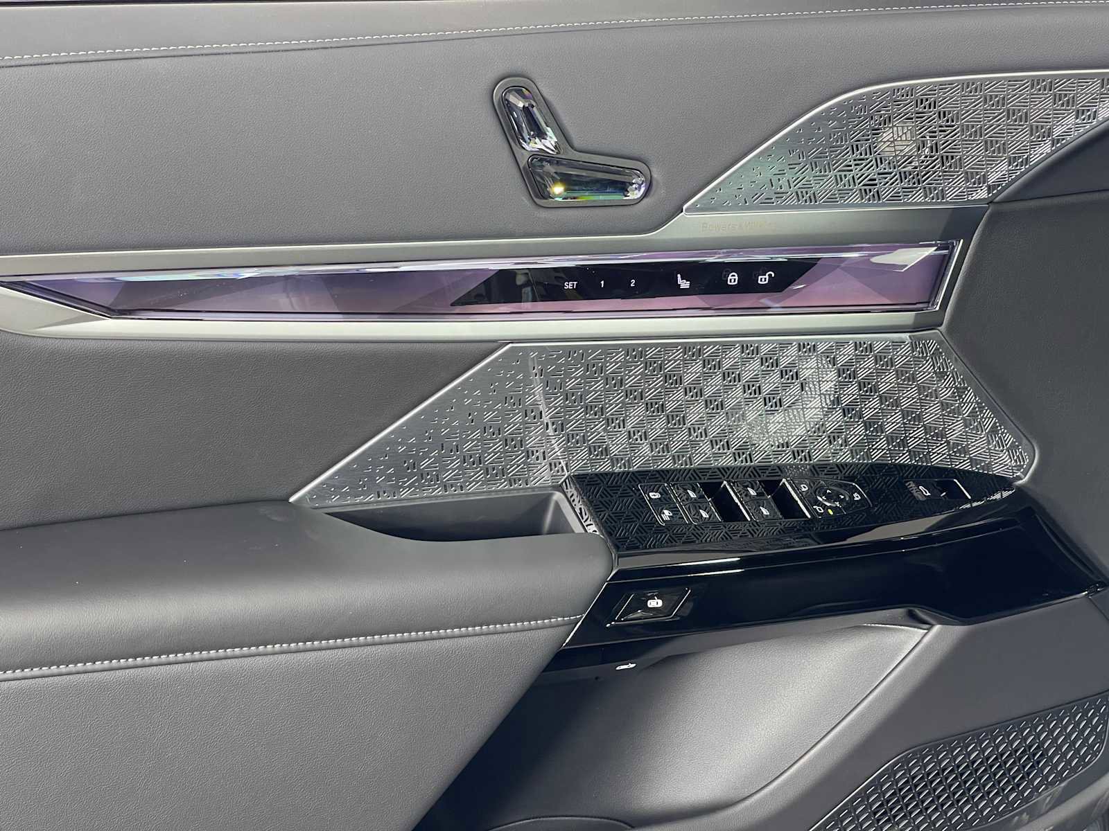 New 2026 BMW i7 xDrive60 w/ Executive Package image 19