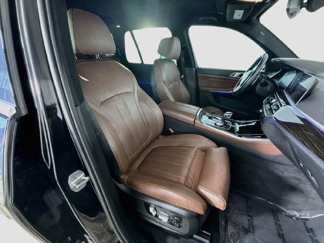 Used 2020 BMW X5 sDrive40i w/ Luxury Seating Package RWD image 28