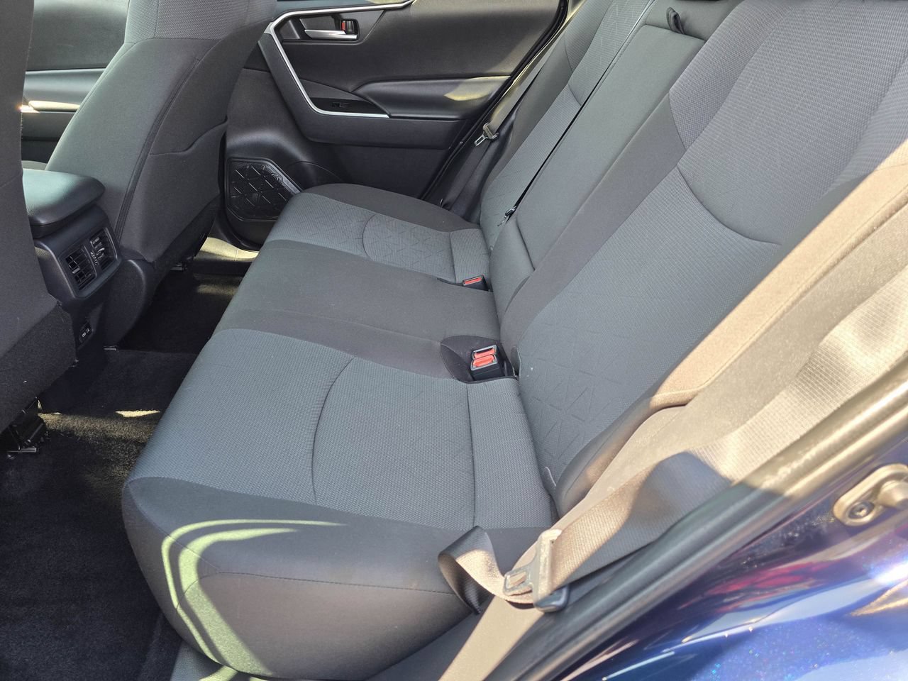 Used 2024 Toyota RAV4 XLE AWD/4WD image 32