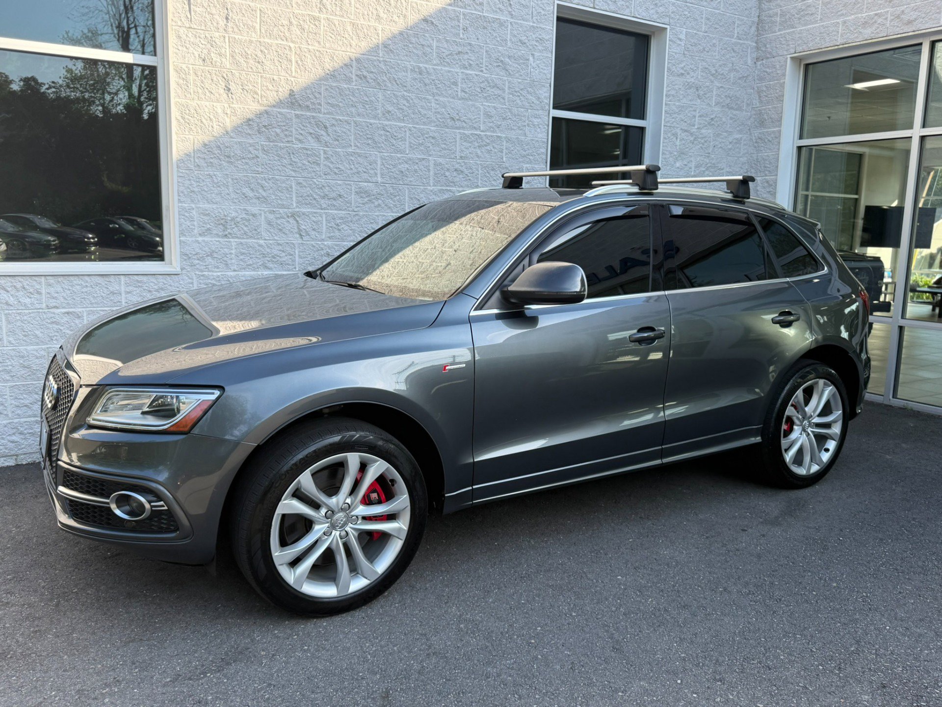 Used 2015 Audi SQ5 Prestige w/ Prestige Package image 1