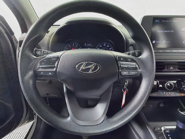 Used 2023 Hyundai Kona SE w/ Cargo Package AWD/4WD image 16