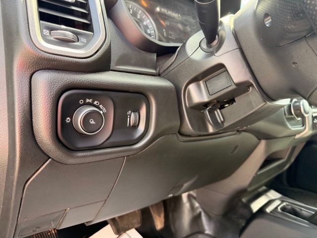 Used 2023 RAM 3500 Tradesman w/ Chrome Appearance Group AWD/4WD image 17