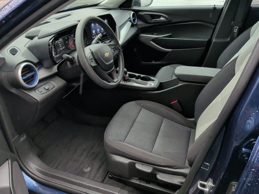 Used 2024 Chevrolet Trax LS w/ Driver Confidence Package image 11
