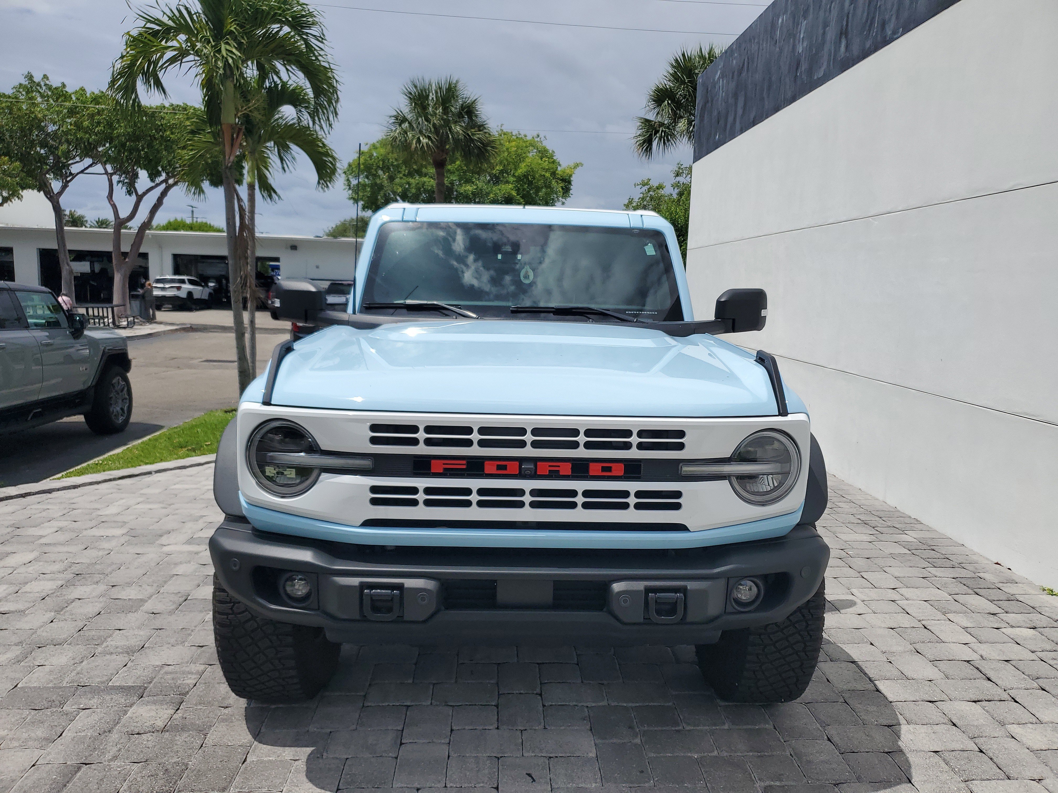 Used 2023 Ford Bronco Heritage Edition AWD/4WD image 2