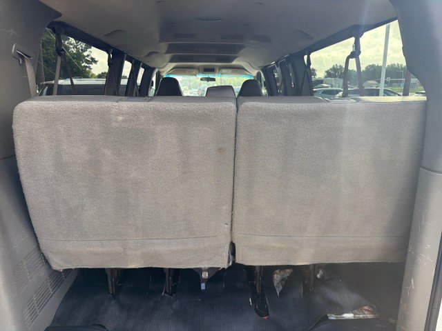 Used 2008 GMC Savana 3500 Extended Passenger RWD image 15