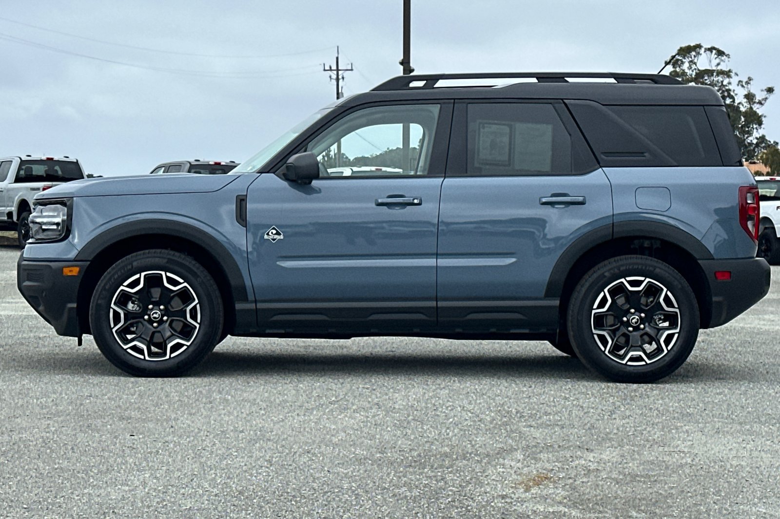 Used 2025 Ford Bronco Sport Outer Banks w/ Outer Banks Tech Package+ AWD/4WD image 2