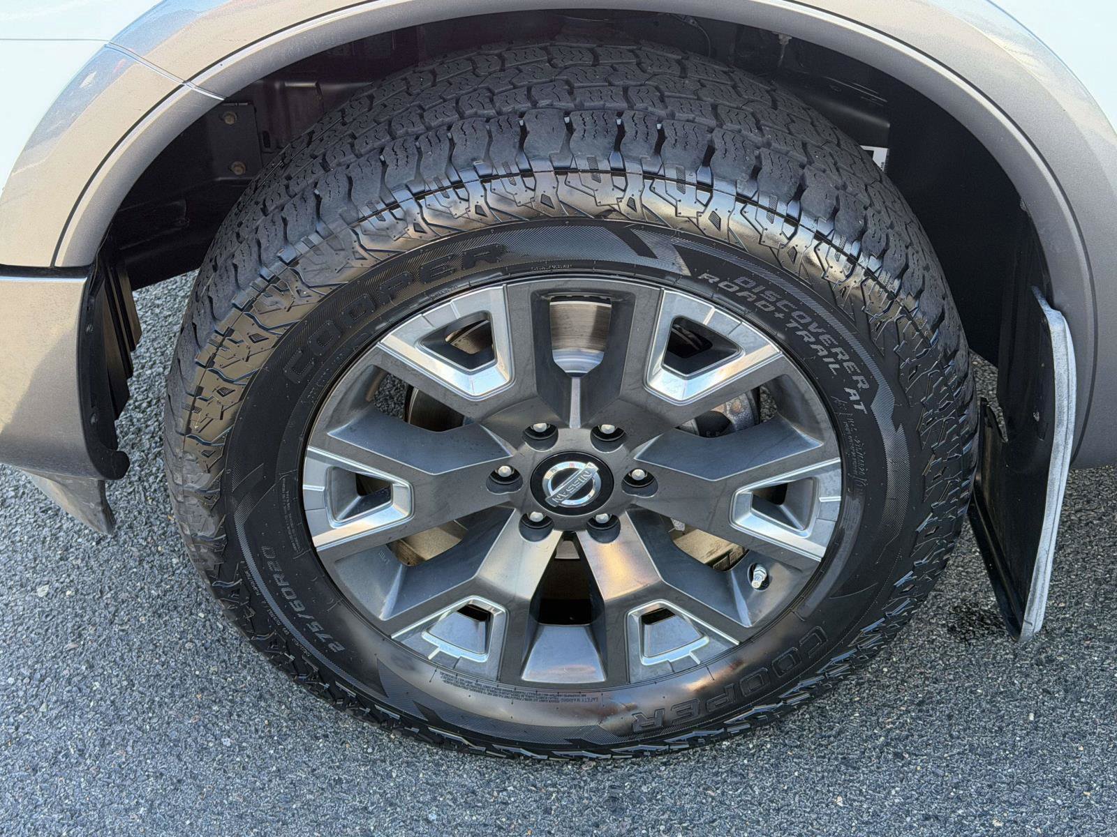 Used 2021 Nissan Titan Platinum Reserve w/ Moonroof Package AWD/4WD image 5