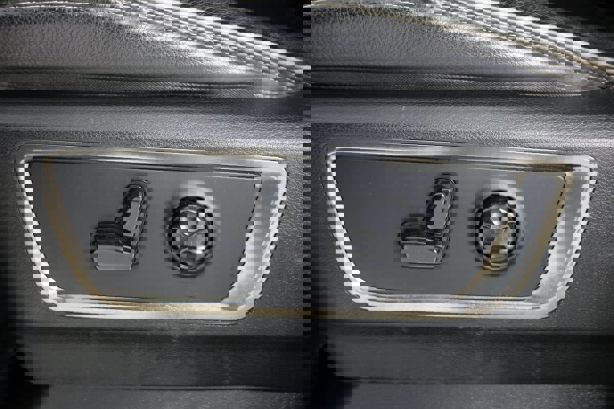 Used 2020 RAM 1500 Limited image 26