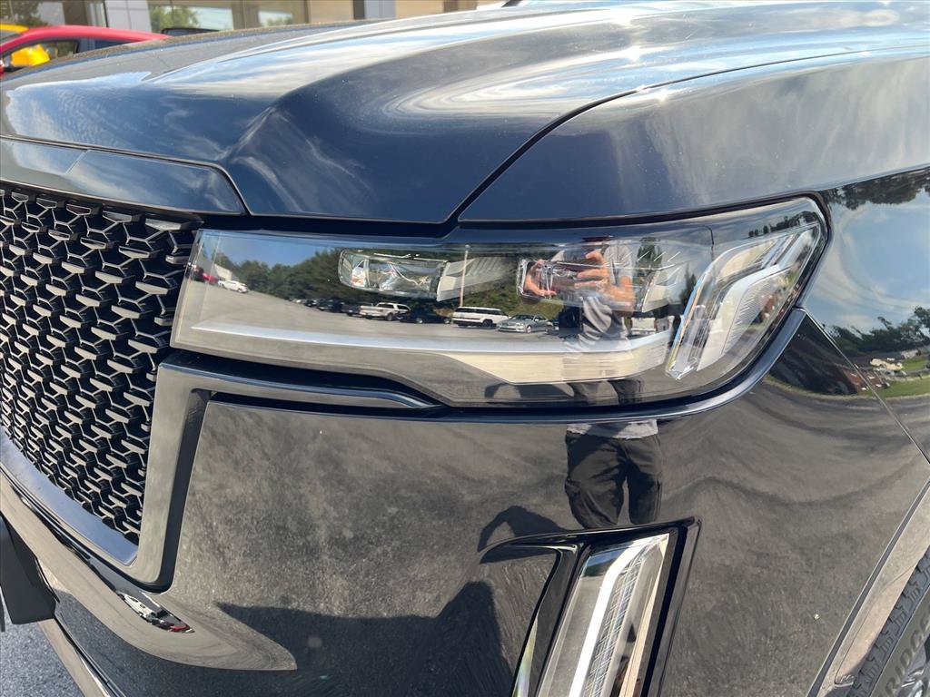 Used 2023 Cadillac Escalade ESV Premium Luxury AWD/4WD image 9
