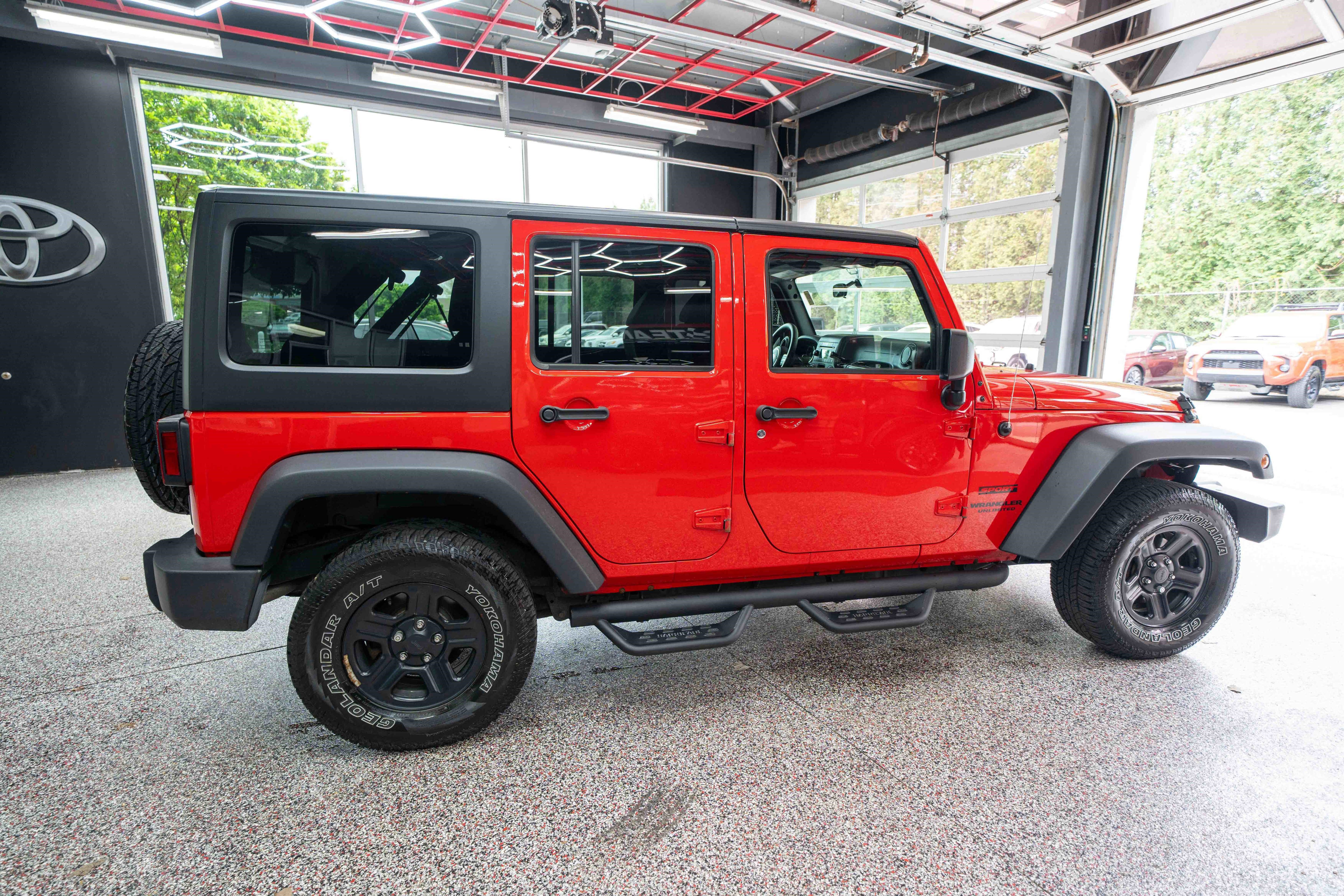 Used 2017 Jeep Wrangler Unlimited Sport AWD/4WD image 4