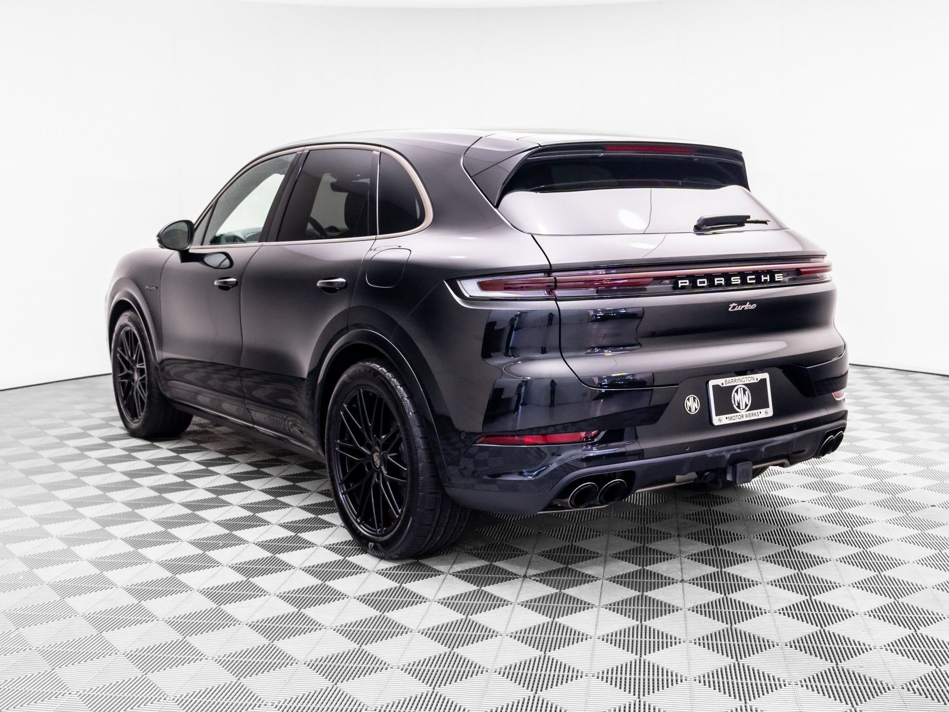 Certified 2025 Porsche Cayenne Turbo AWD/4WD image 3