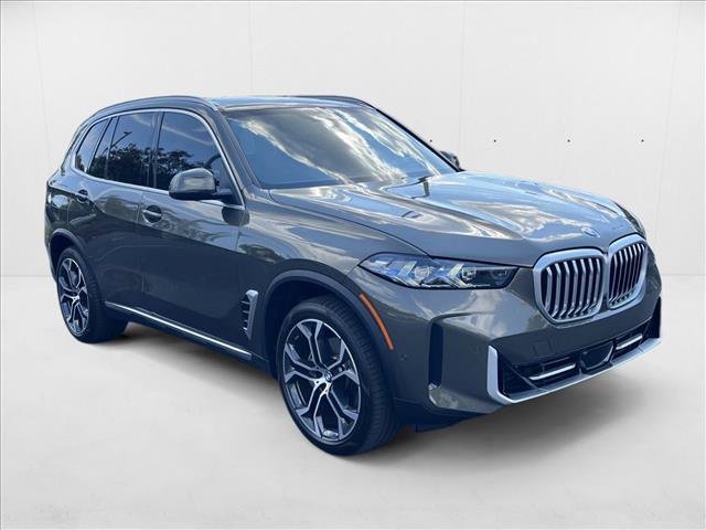 Used 2025 BMW X5 sDrive40i w/ Parking Assistance Package image 3