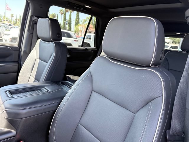 Used 2023 GMC Yukon SLT w/ SLT Premium Package AWD/4WD image 10