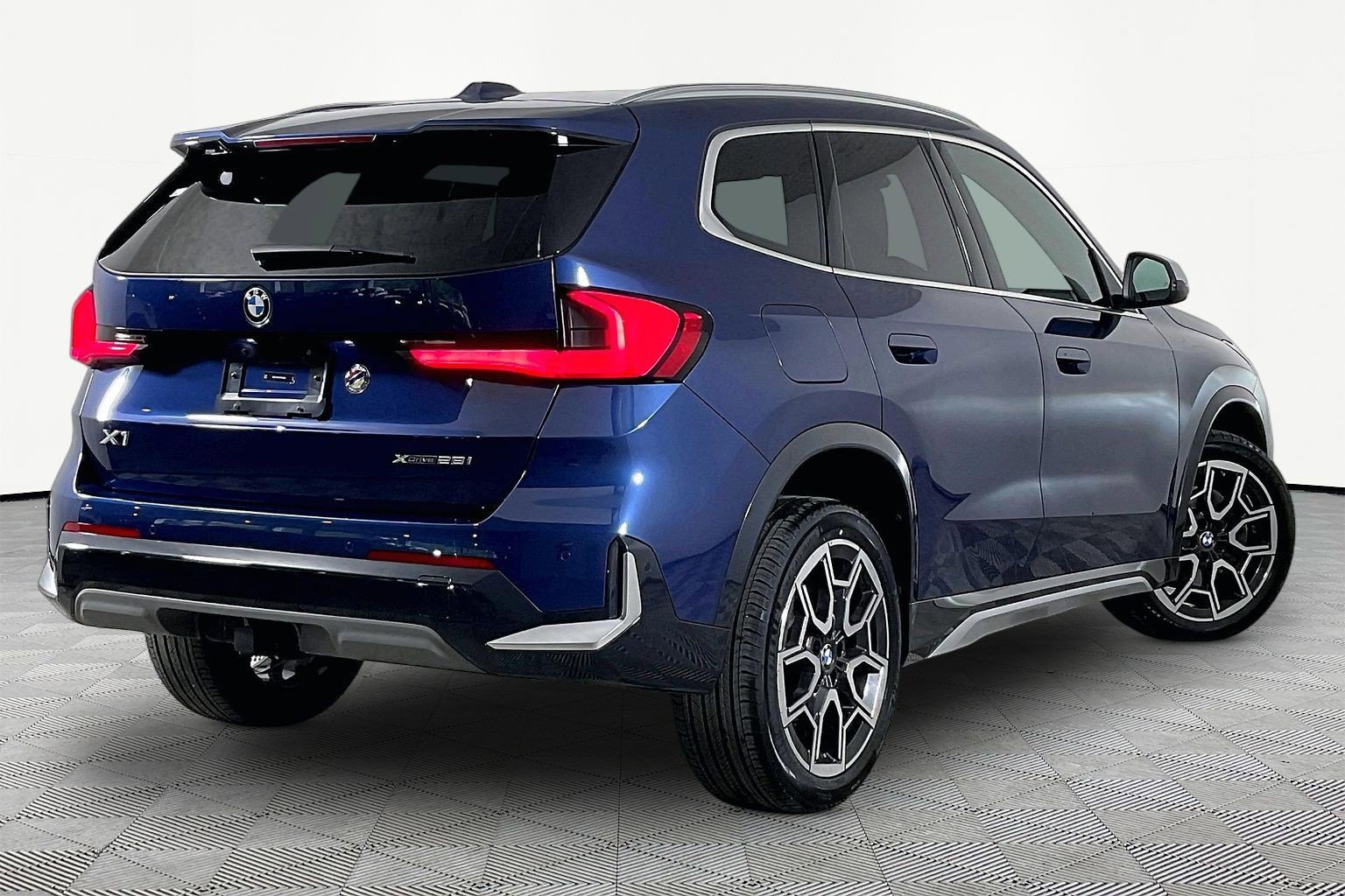 Certified 2023 BMW X1 xDrive28i w/ Premium Package AWD/4WD image 8