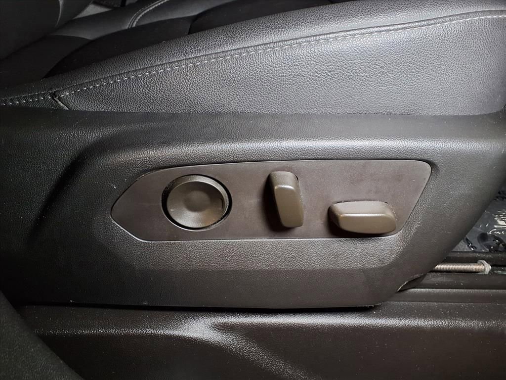 Used 2022 Chevrolet Suburban LT image 22