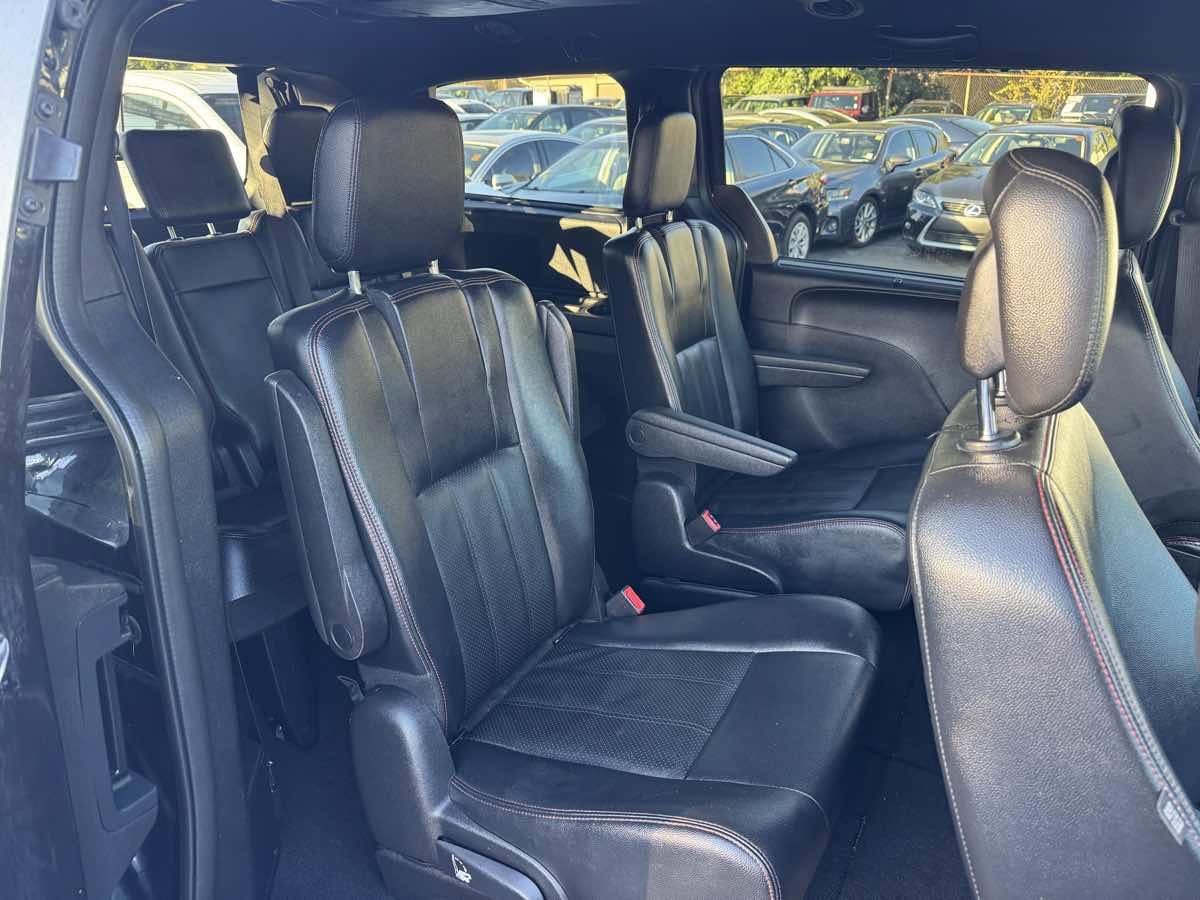 Used 2019 Dodge Grand Caravan GT image 10