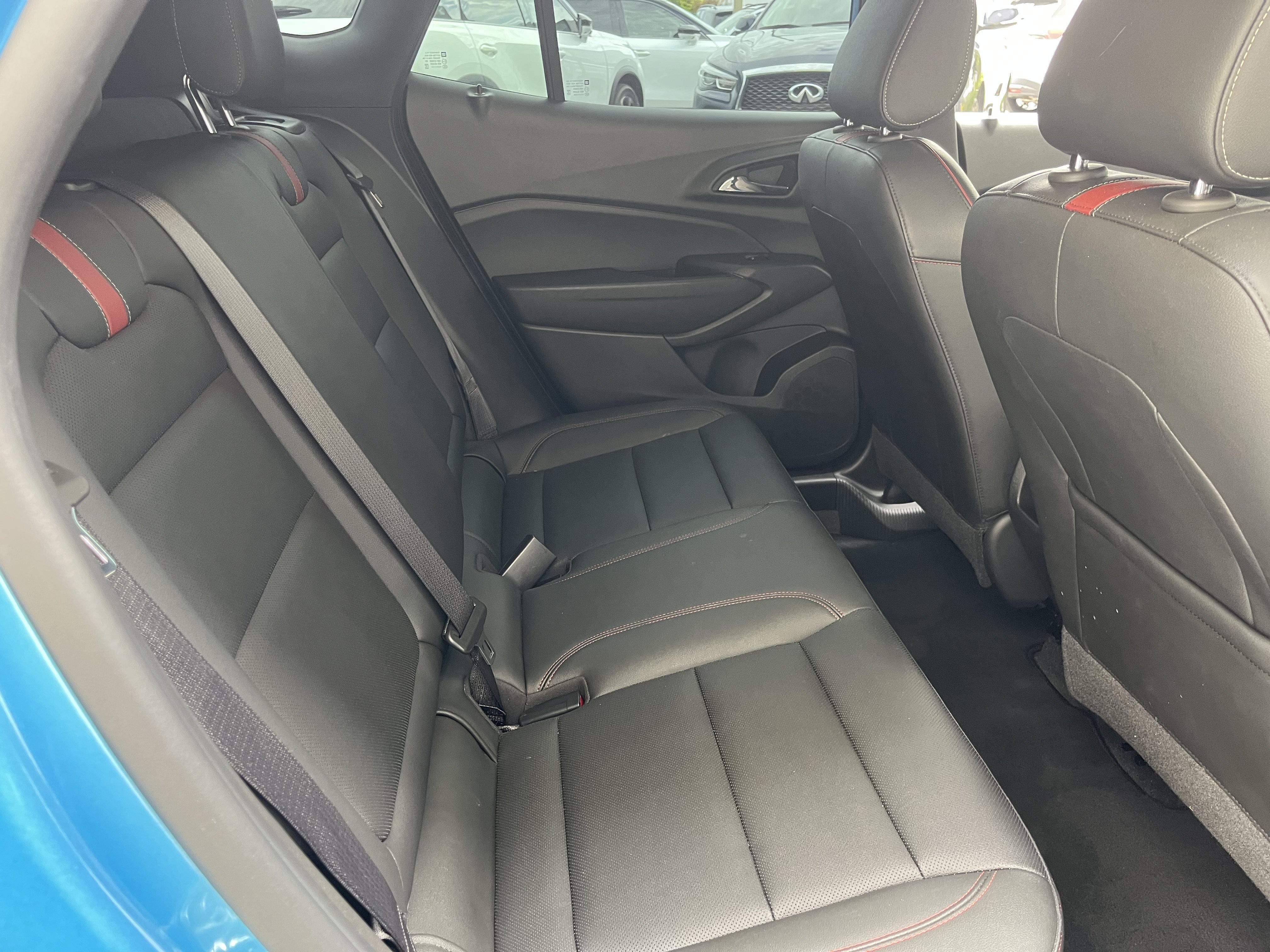 Used 2025 Chevrolet Trax RS w/ Driver Confidence Package FWD image 18